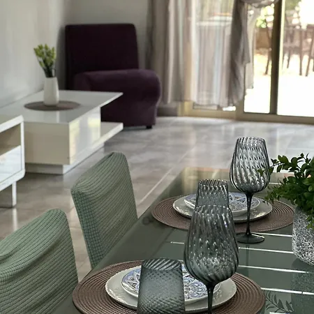 דירה Beautiful Near The Sea And A Large Private Garden